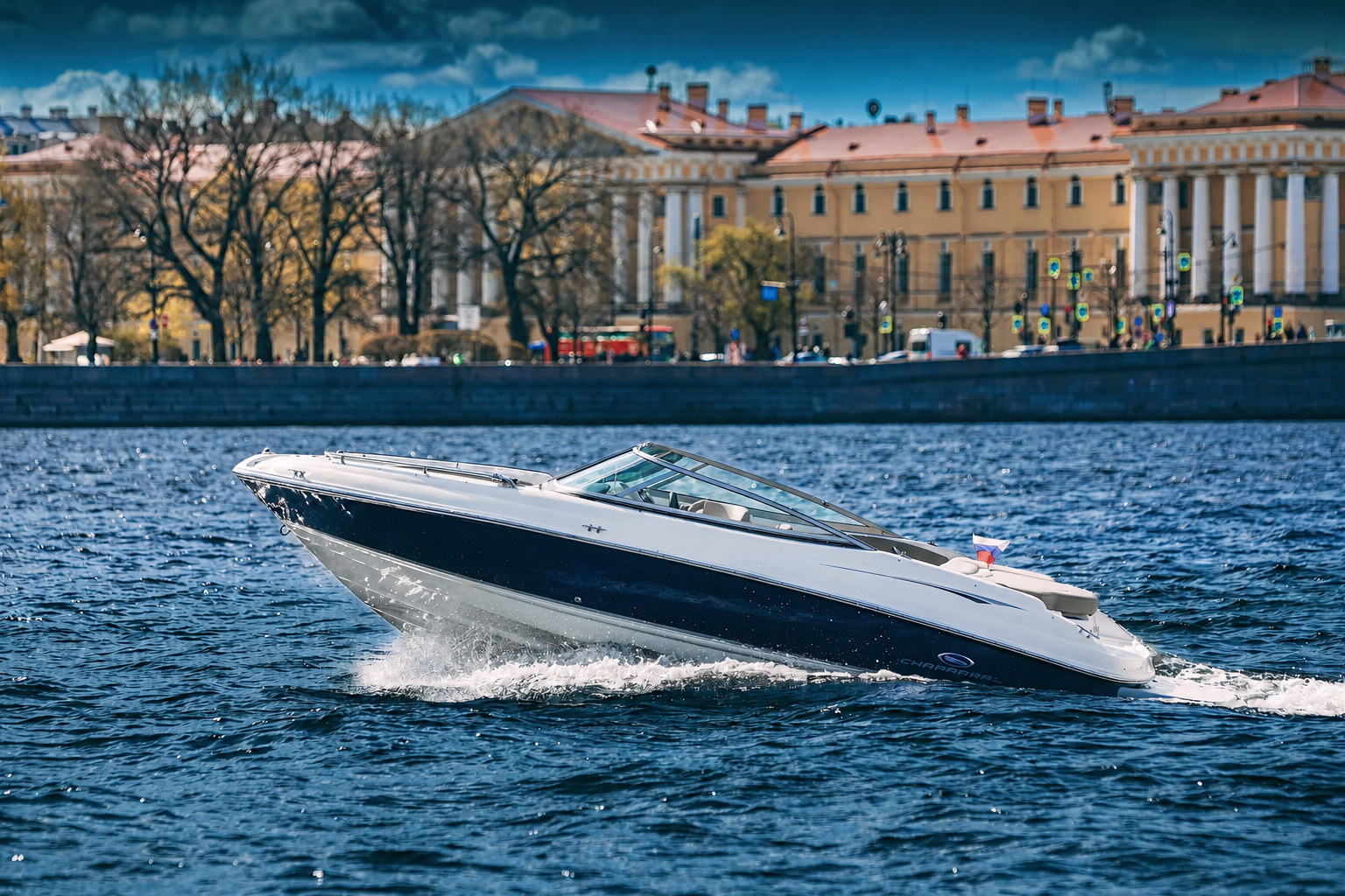 Катер Chaparral на Неве